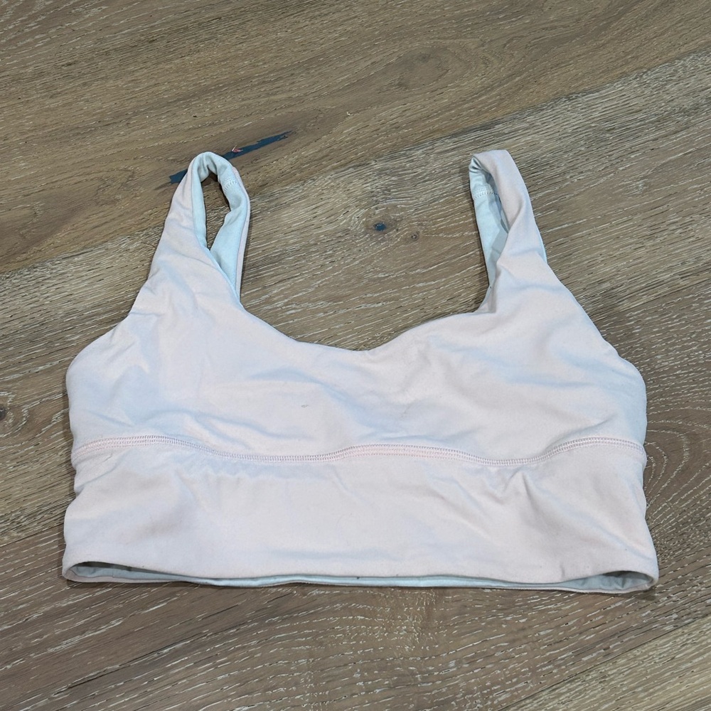 Lululemon reversible align bra size 6. Light pink/white